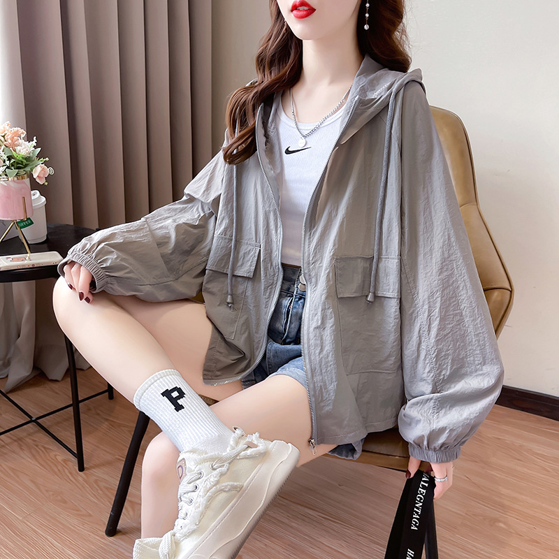防晒衣女款防紫外线夏季时尚宽松连帽拉链设计款薄款休闲开衫外套