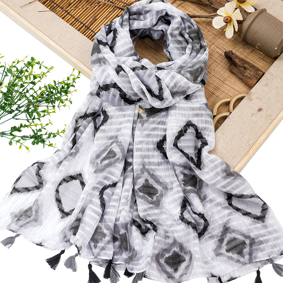 Manufacturers Direct Sales Of New Fashion Simple Four Seasons Cotton Hemp Fringed Scarf Diamond Print Cape details Picture