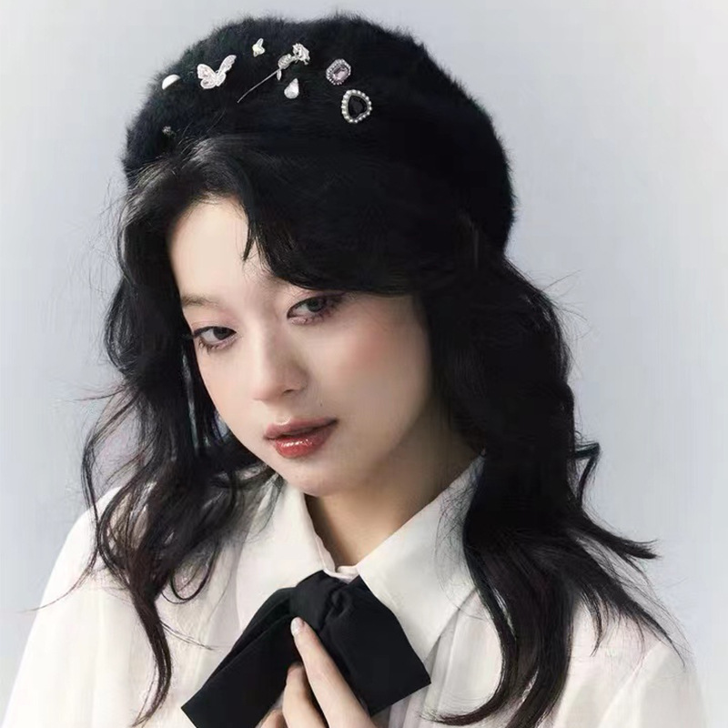 The Same Style Of Butterfly Rose Water Diamond Rabbit Fur White Warm Beret For Girls In Sunsetpark Is In Stock Application Scenario