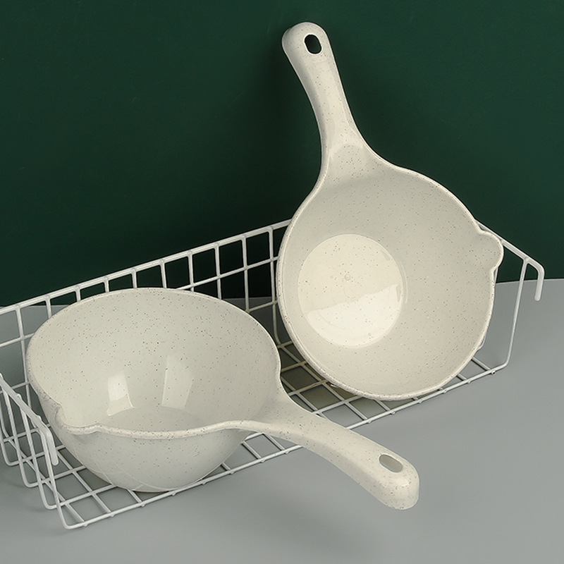 Household thickened water ladle, long-handled plastic water spoon, kitchen water ladle, baby bath shampoo cup, shampoo cup, water rinse ladle
