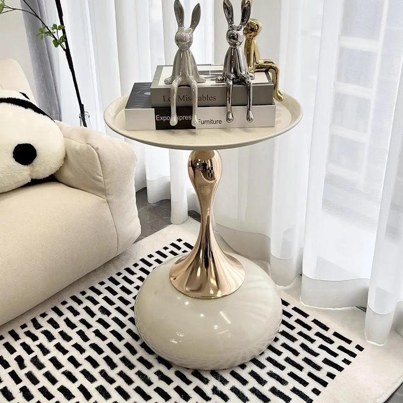 The coffee table, beside the sofa, a small, stylish Italian light luxury modern round table, a movable corner table, and a convenient bedside table details Picture