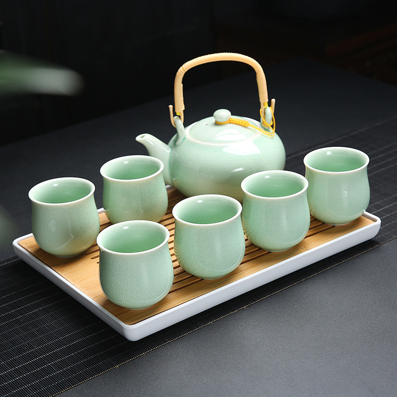 Jingdezhen ceramic Kung Fu tea set, home handle teapot and tea cup complete set, simple gift box with a tray included