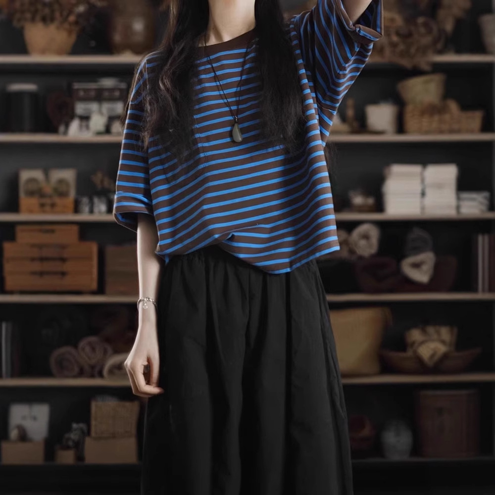 Striped casual round-neck pure cotton short-sleeved women's new loose, large-sized, slimming and versatile top, blue shoulder T-shirt Specification image