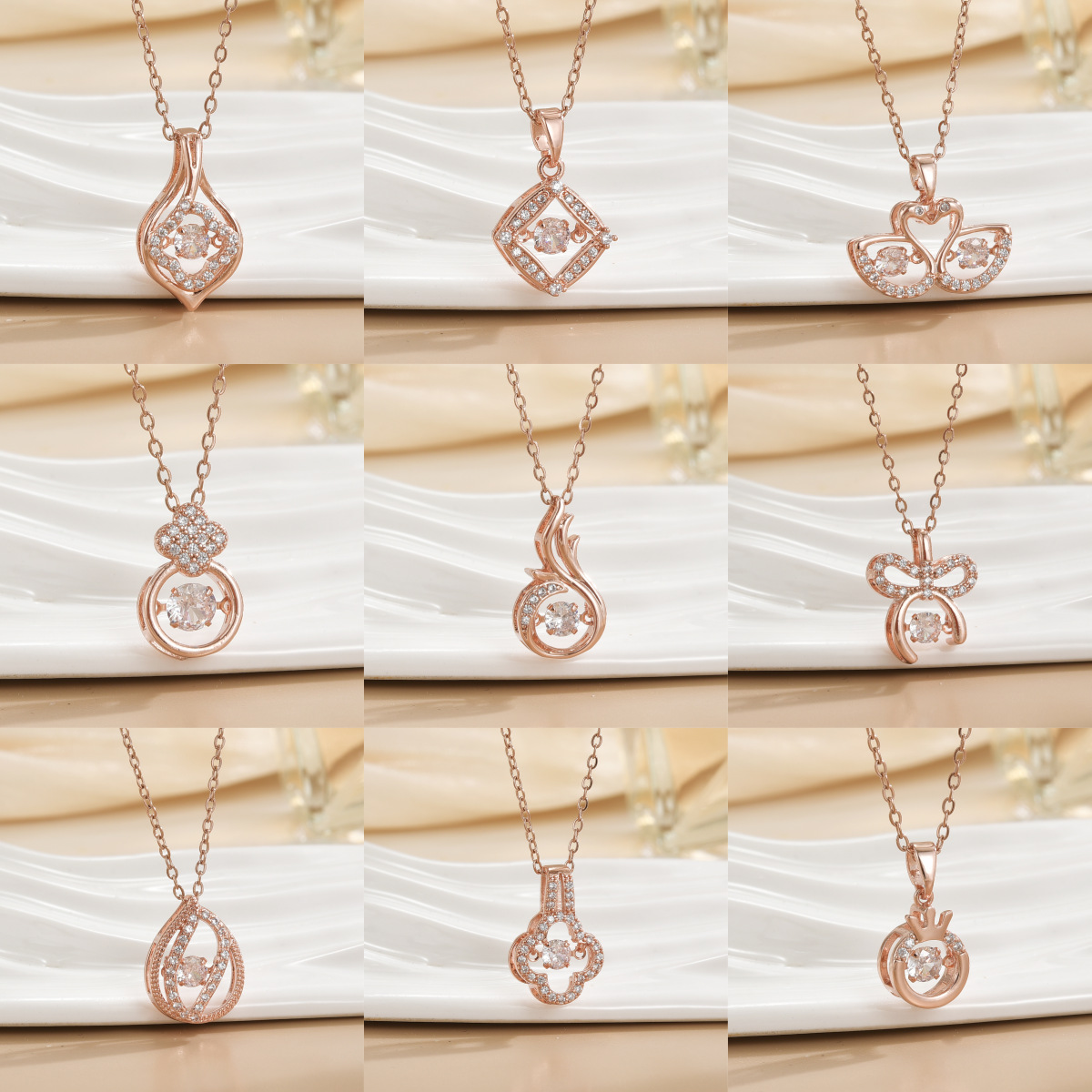 Titanium steel non-fading, dynamic necklace, simple and elegant for women, four-leaf clover collarbone chain, niche design sense necklace accessory