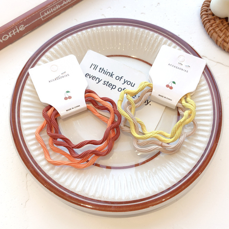 4 Cards ~Ins Style Korean Version Wavy Line Basic Hair Circle Candy Color Girl Hair Elastic Band Simple Head Rope Application Scenario