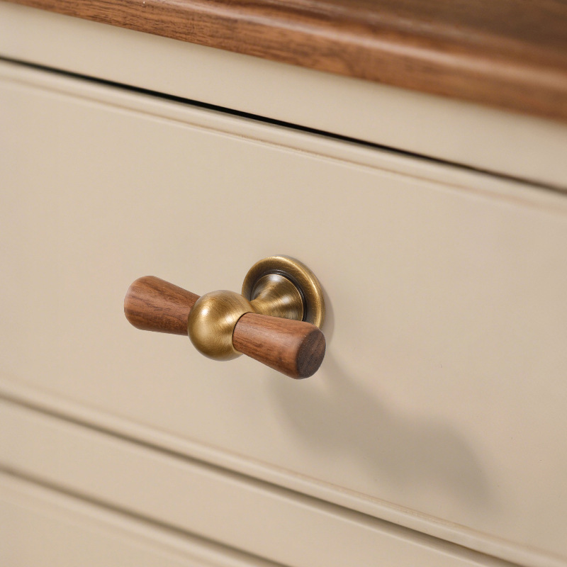 Retro walnut wood brass handles, antique copper-colored cabinet doors, cabinet drawer handles, wardrobe door small handles Application Scenario