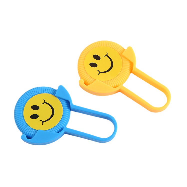 Smiling face ejection Frisbee cross-border package wholesale, small toys, children's soft frisbee, kindergarten flying saucer, parent-child game Item Picture