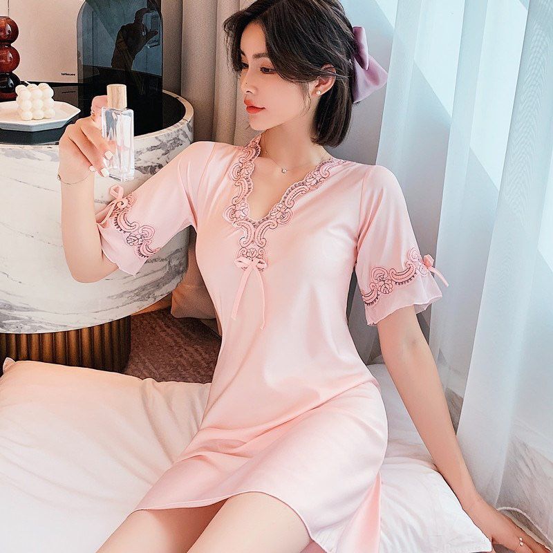 Summer thin women's ice silk nightgown, silk satin sexy lace flower spring and summer mid-sleeved dress, home wear wholesale Application Scenario