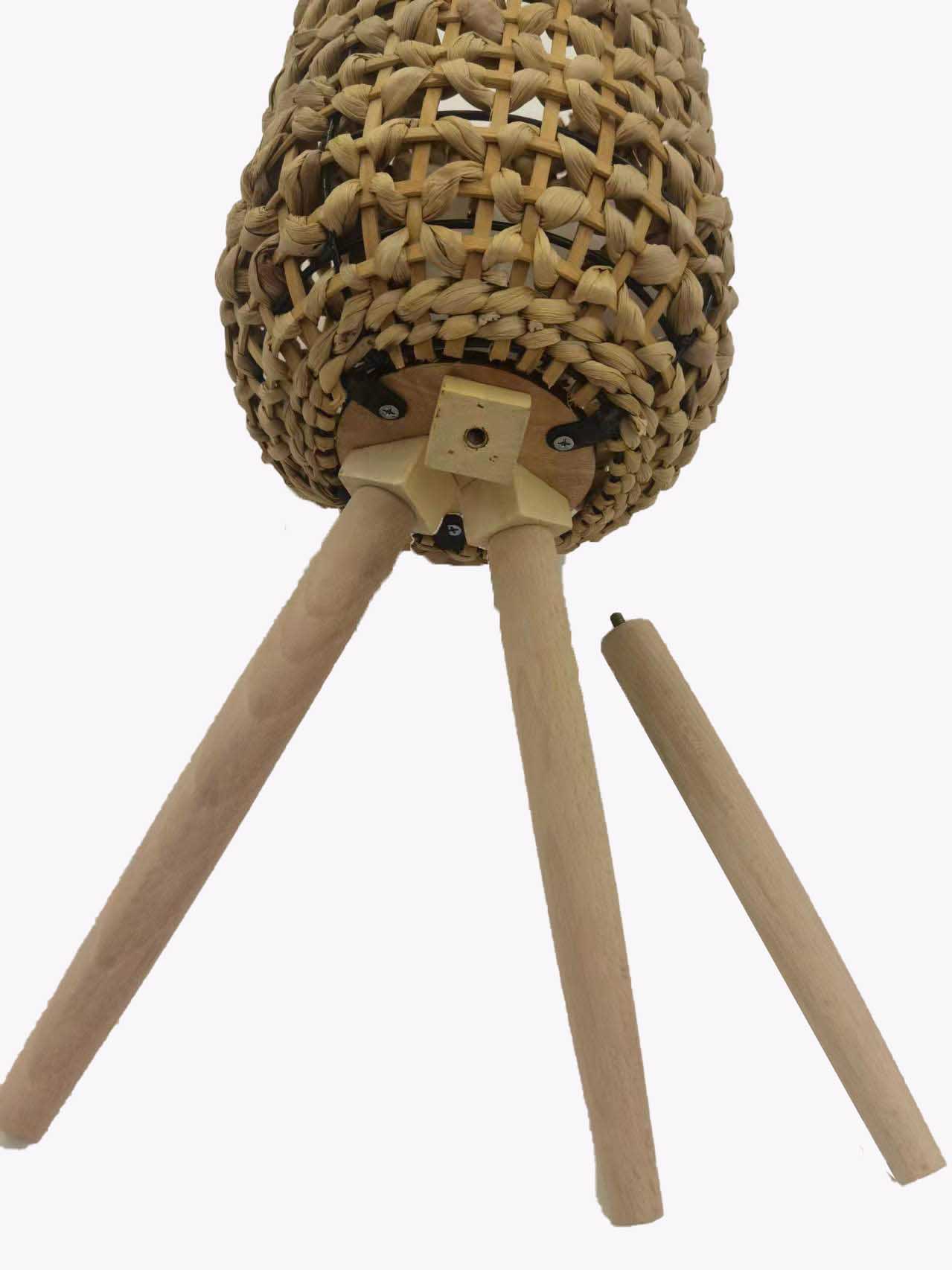 Retro Southeast Asian handcrafted grass and wood woven wind lanterns, new Chinese-style decorative items, home decoration, candlestick creativity details Picture