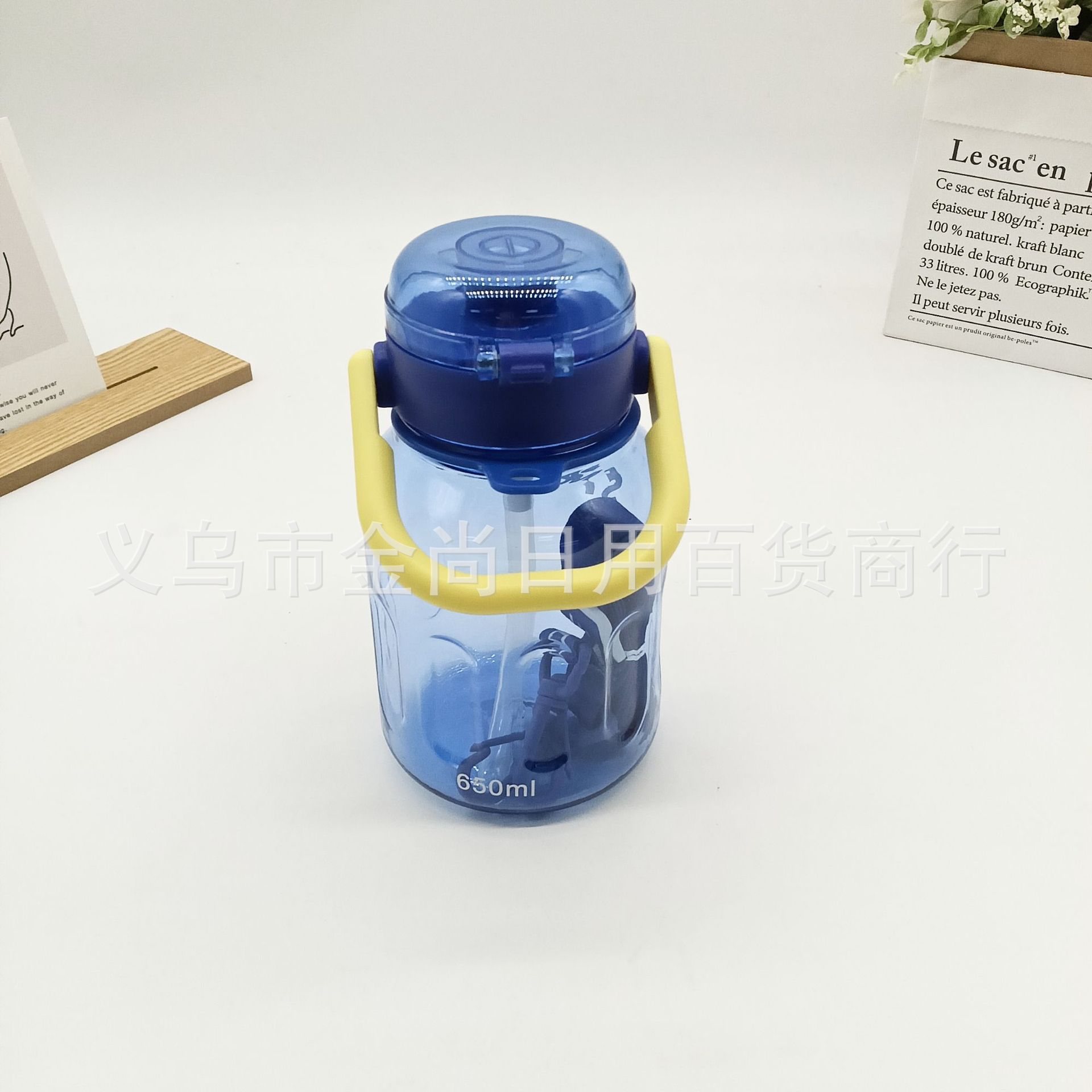 Portable outdoor sports color-blocking space cups, anti-drop water bottles, cross-border wholesale transparent water cups Application Scenario