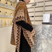 New family style cape grassland travel pocket cape couple vintage cape cape scarf wholesale