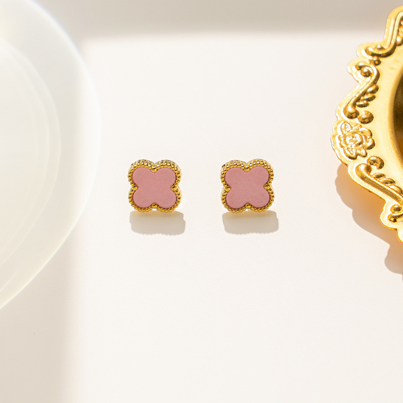 Four new types of leaf and grass ear studs, with a unique design sense, are Korean versatile, high-end, light luxury, simple and sweet earrings details Picture