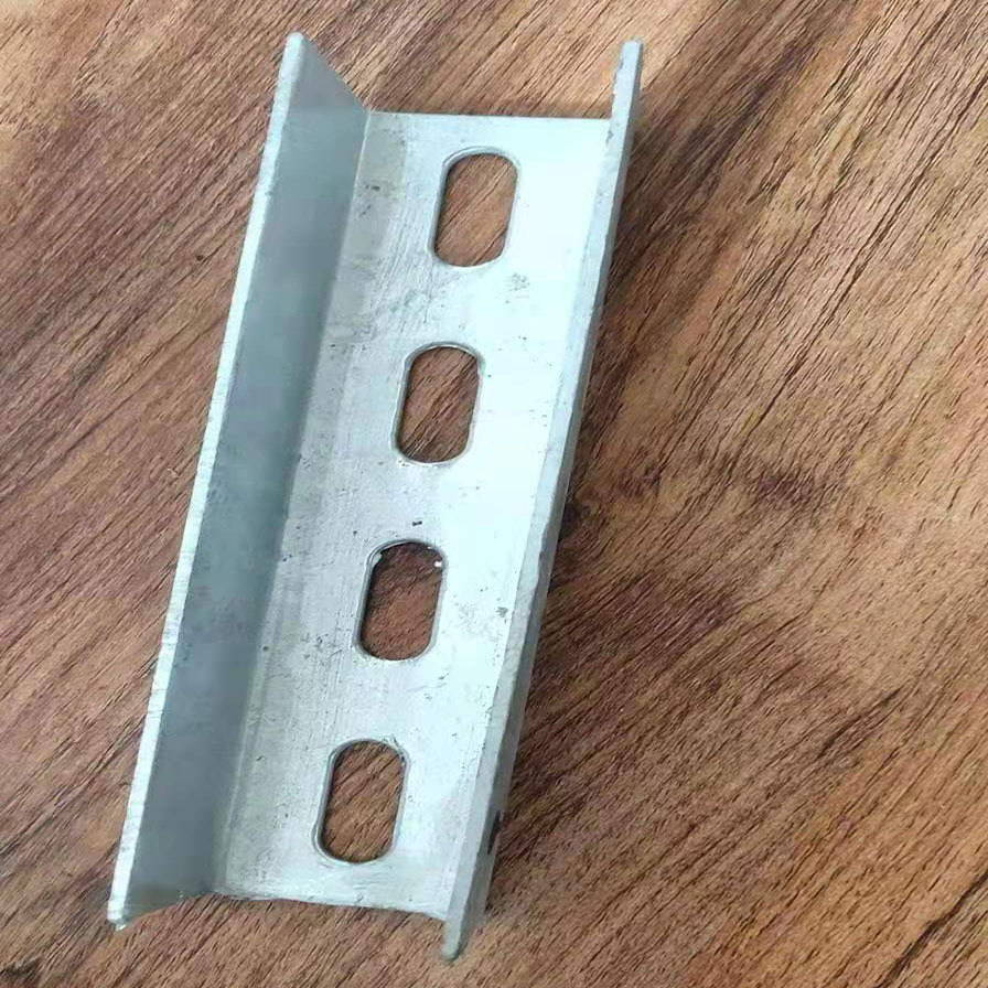 Photovoltaic bracket joints/accessories, C-shaped steel, U-shaped steel, hot-dip galvanized direct connection, solar photovoltaic horizontal connection parts Application Scenario
