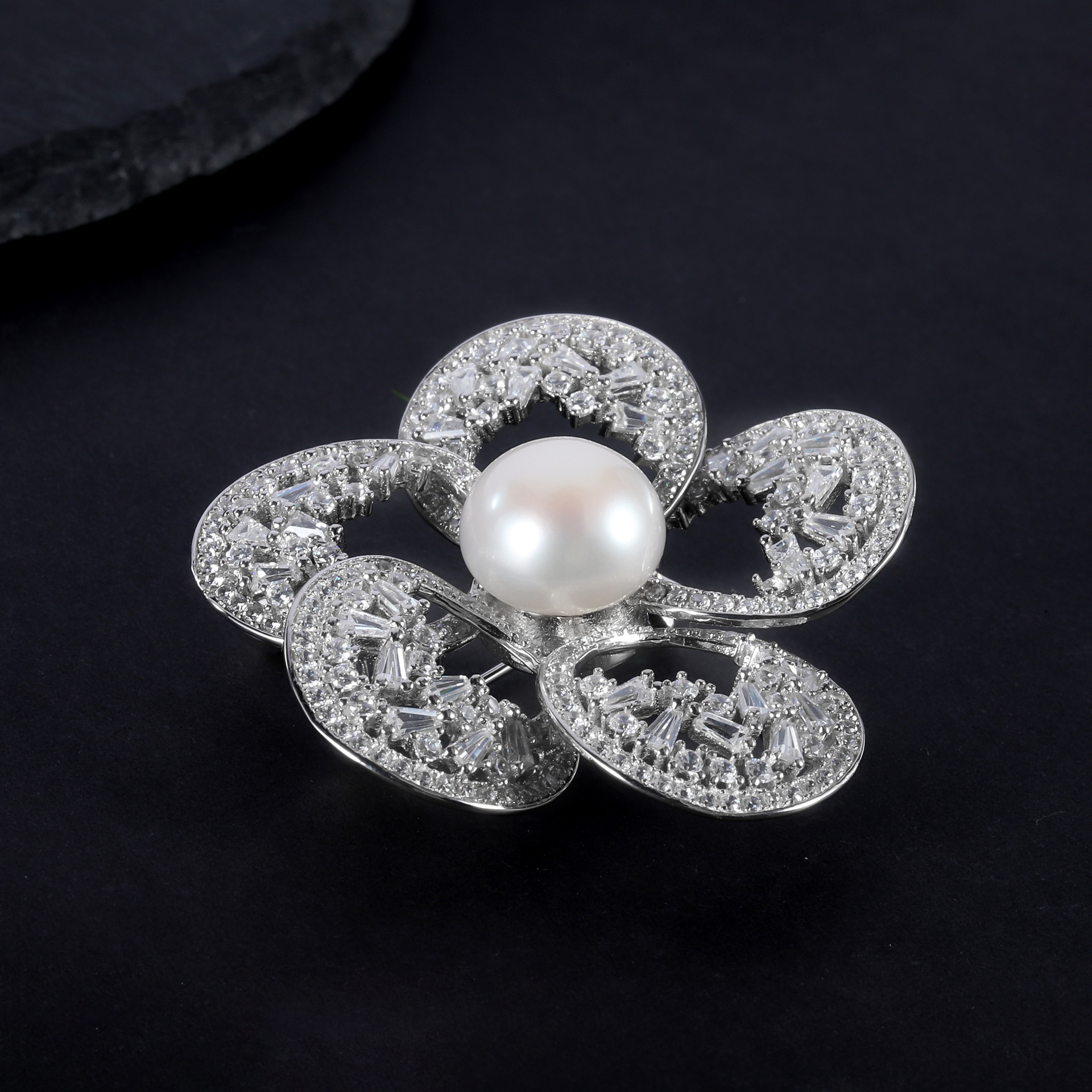 New 13Mm Natural Freshwater Pearl Brooch S925 Sterling Silver Jewel Brooch With Floral Design Luxury And Premium Touch Application Scenario