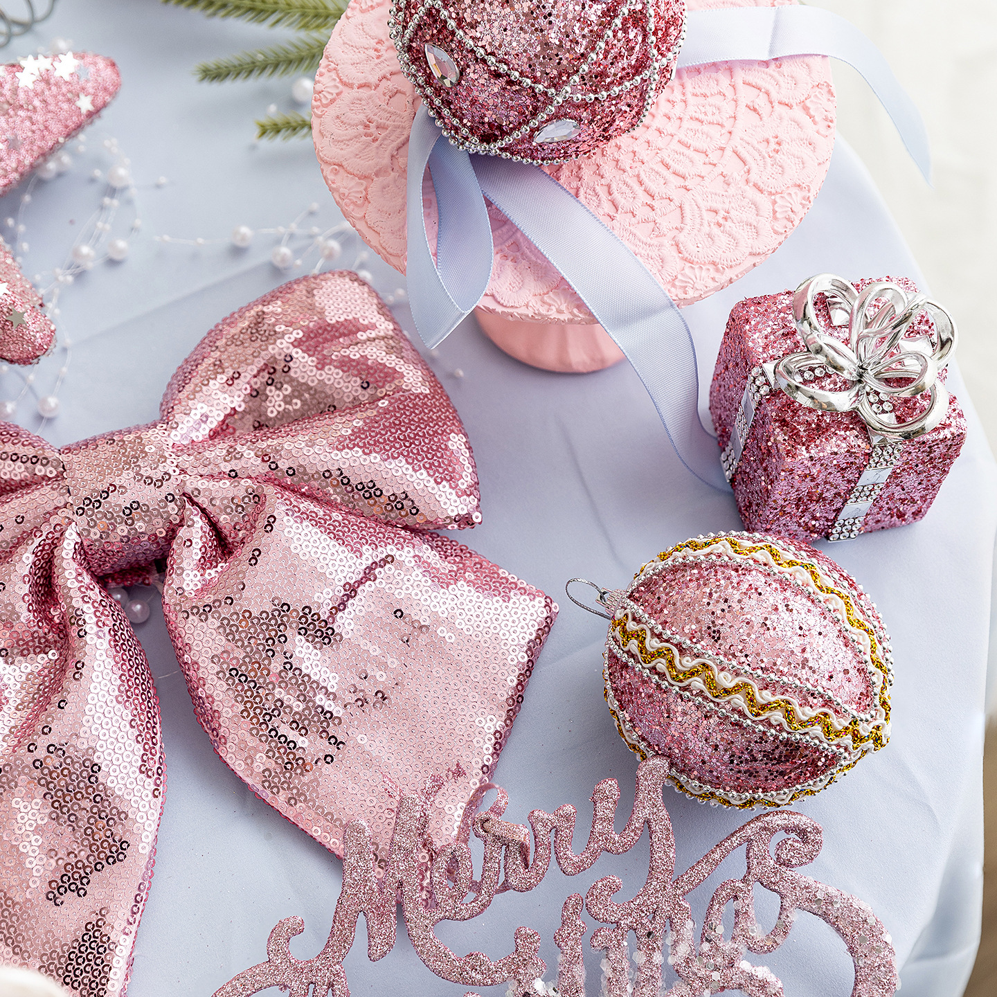 Hot-selling Christmas ball decoration 8CM pink foam ball pendant, Instagram Christmas tree decoration and arrangement pink set hanging ball Application Scenario