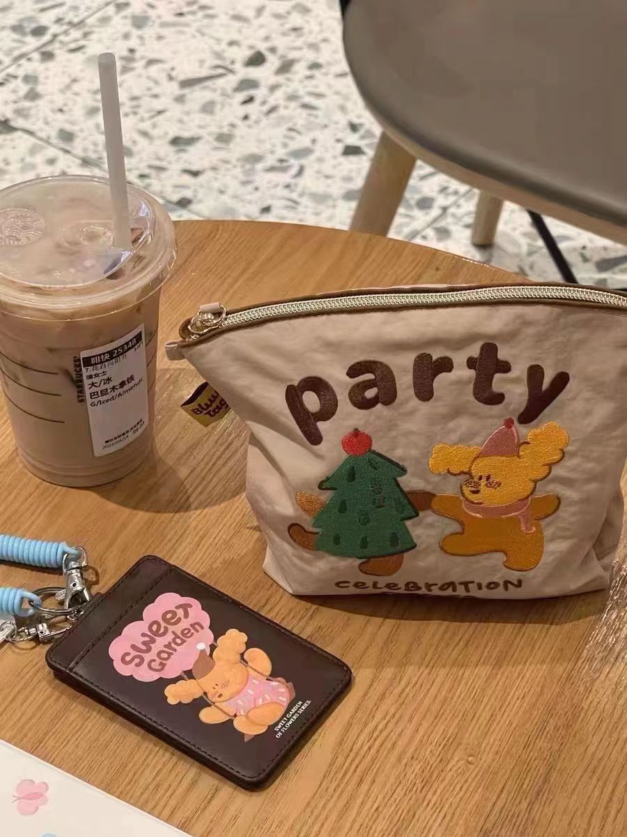 Cute illustration embroidery, eco-friendly cloth bag for storage, portable nylon makeup bag, large-capacity toiletries and makeup brushes, hand-held bag