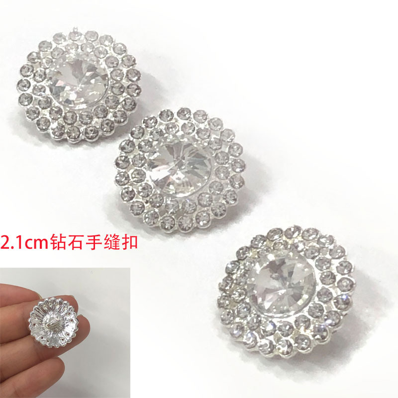 In-stock metal diamond hand-sewn buttons with diamond inlays, small chanel-style round diamond buttons, exquisite hand-sewn decorative buttons details Picture