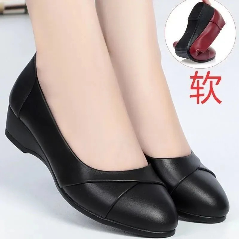 【一件代发】同款新款女士皮鞋软皮防滑妈妈鞋软皮舒适柔软女鞋