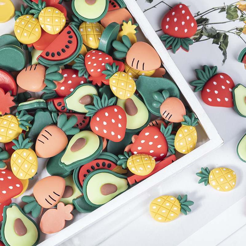 Cartoon fruit resin accessories, simulated strawberries, watermelons, pineapples, diy cream glue phone cases, patches, hair accessory materials Application Scenario