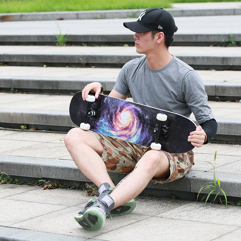 Distribution Fashion Skateboarding Beginner Kids Teen Double Warp Maple Four-Wheel Scooters Adult Boys & Girls Skateboards details Picture