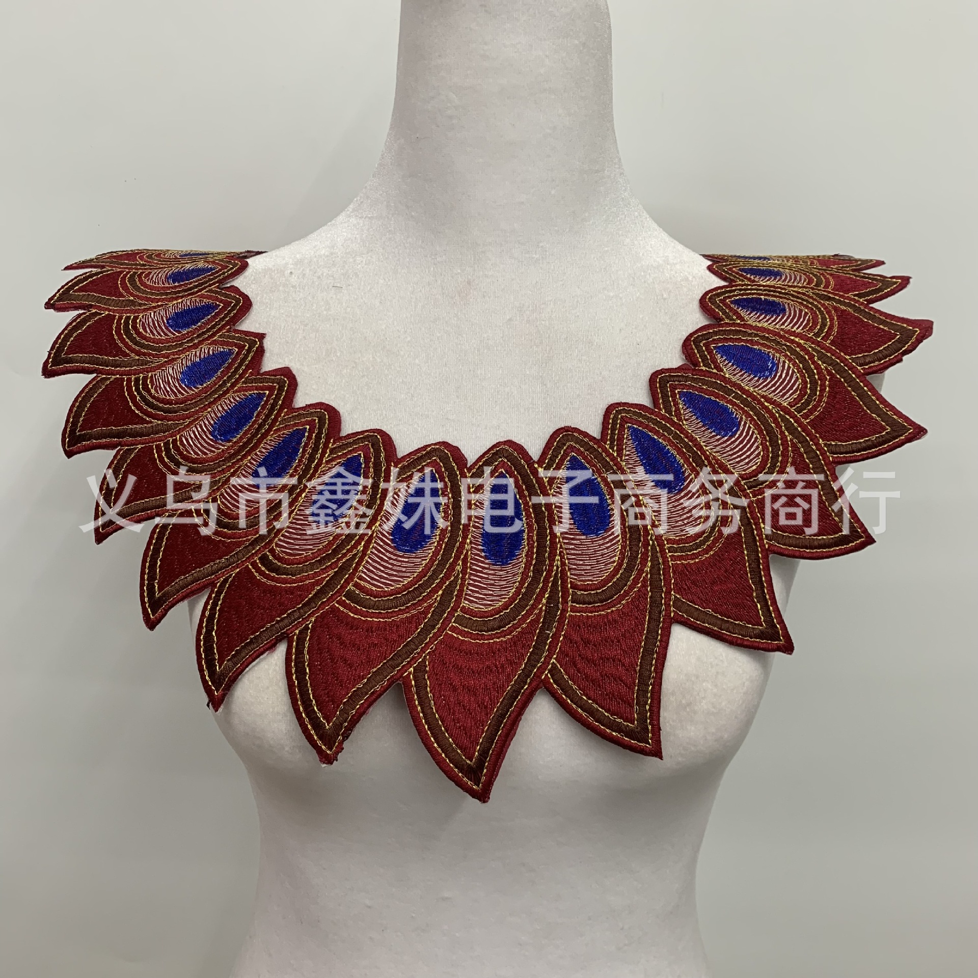 Factory direct sales for foreign trade, specializing in large-sized collared stage costumes, opera and animation accessories