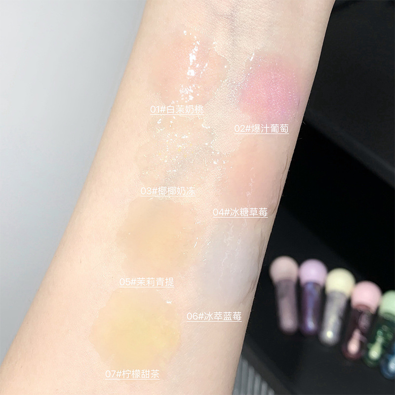 Gege bear Gogo Little Bear Pudding Jelly Lip Oil Moisturizes and hydrates, with a transparent pearlescent base Specification image