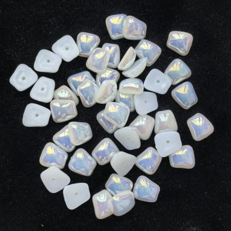 Trapezoidal half-sided AB color UV coating without color fading 11.5*12mm Baroque special-shaped plastic imitation pearl imitation mermaid Trapezoidal half-sided AB color UV coating without color fading 11.5*12mm Baroque special-shaped plastic imitation pearl imitation mermaid