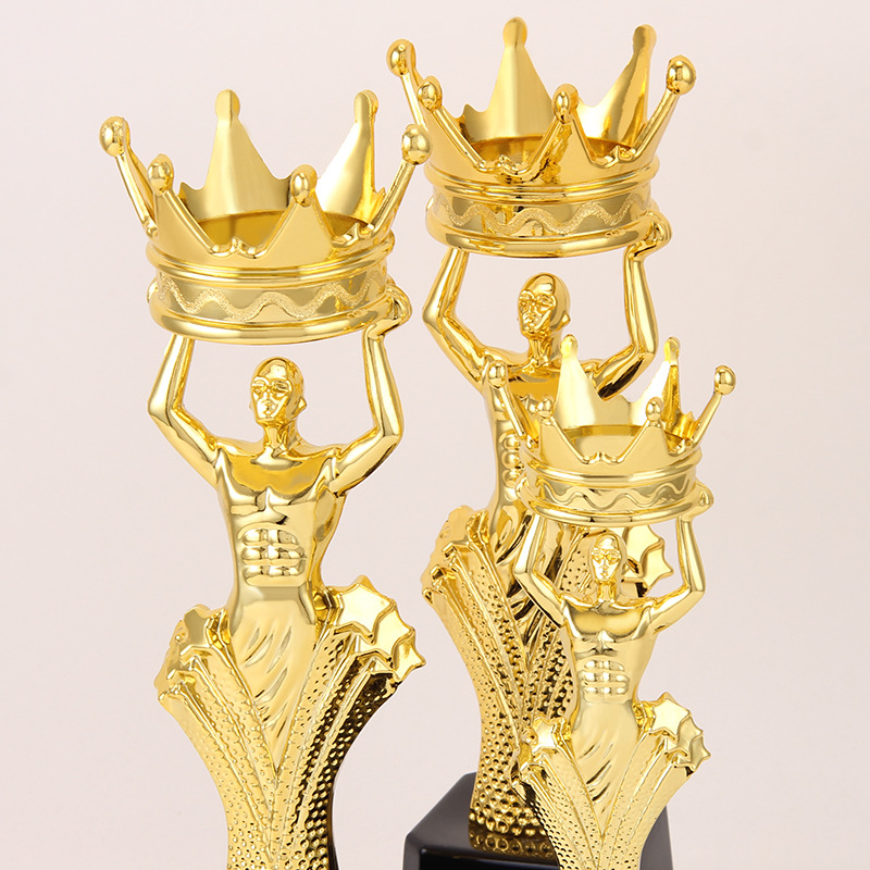 Customized golden statuette trophies, sports competition hand-held crowns, championship trophies, student and children's prizes, craft ornaments Specification image
