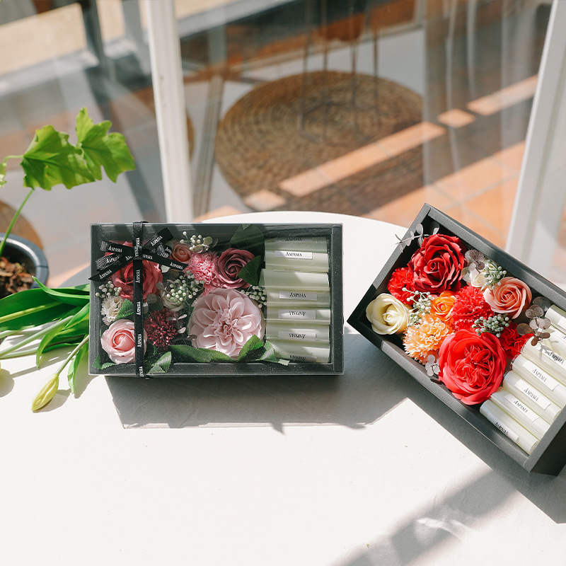 New Soap Flower Immortal Flower Gift Box To Send Mother Teachers Day Mother's Day Rose Wholesale Gift Items With Hand Gift details Picture