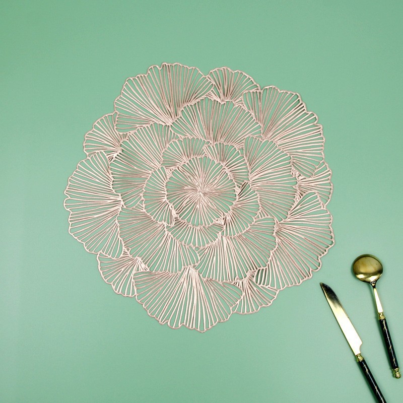 Nordic Light Luxury Pvc Home Dining Mat New Hibiscus Flower Hollowed Out Wash Waterproof Oil Anti-Hot Cup Mat Western Placemat Application Scenario