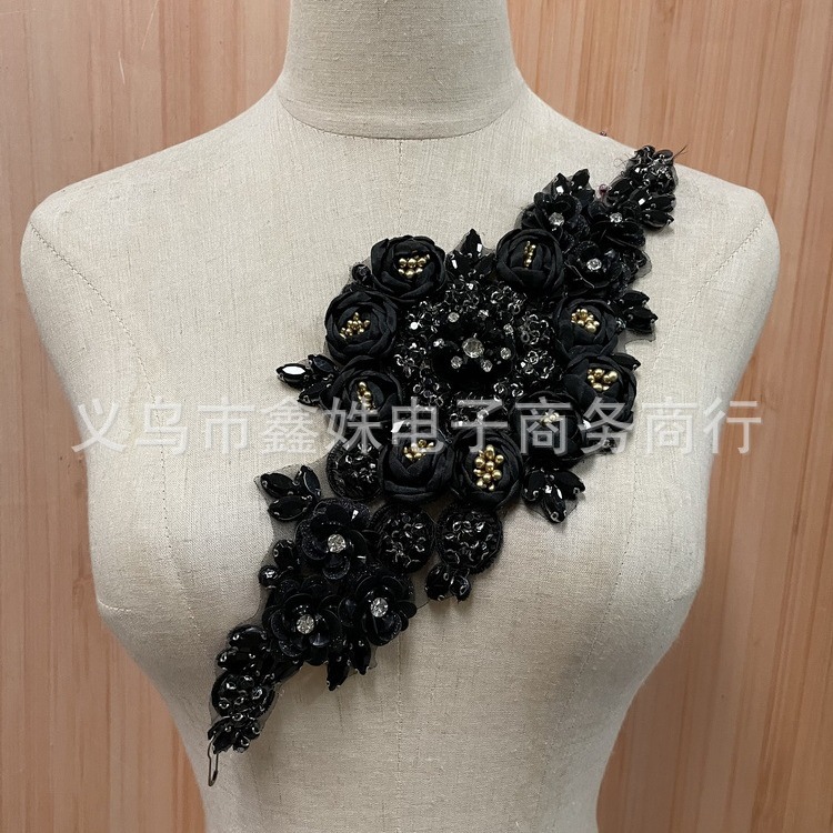 Nuevos diseños corpete costuras de lujo abalorios apliques bordados de encaje de diamantes sobre flores accesorios de ropa Item Picture