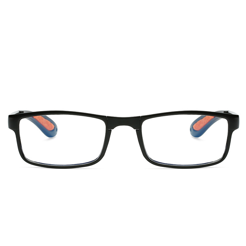 Factory in-stock pocket senior glasses, classic style, light, comfortable, convenient, foldable anti-blue light reading glasses, wholesale at street stall Application Scenario
