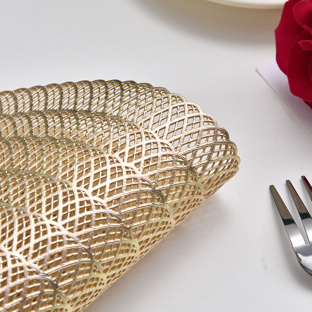 Wholesale of European-style circular hollowed-out table MATS, PVC gold-embossed creative table decoration table MATS, waterproof, anti-slip and heat-insulating placemats Specification image