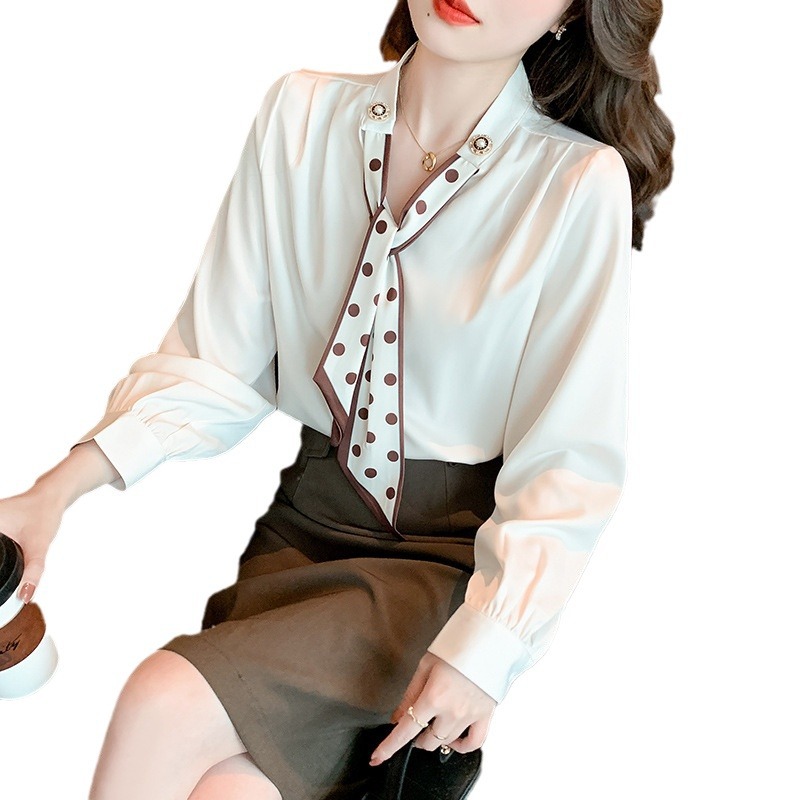 衬衫女长袖韩版/打底衫女长袖韩版/长袖衫女/绸布偏襟衣/外套女宽松休闲白底实物图