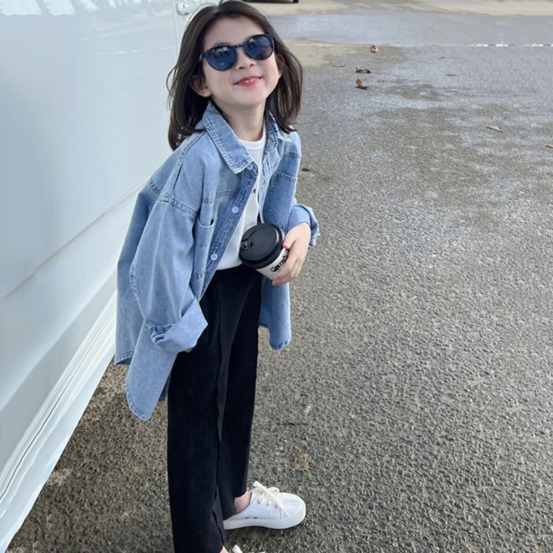 Children's denim shirt 2024 Spring New Style, stylish and versatile shirt for Big and medium-sized children, long-sleeved jacket, children's top trend