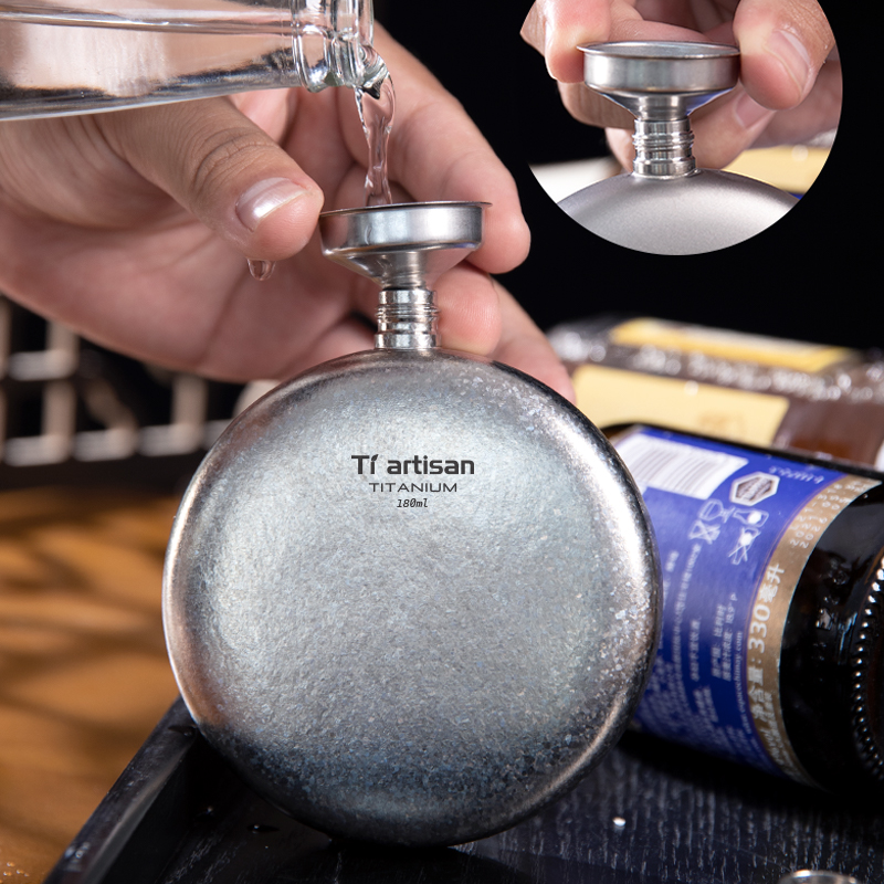 قارورة تيتانيوم نقية محمولة في الهواء الطلق من غلاية مسطحة مسطحة قدرها 130/180 0/230 Application Scenario