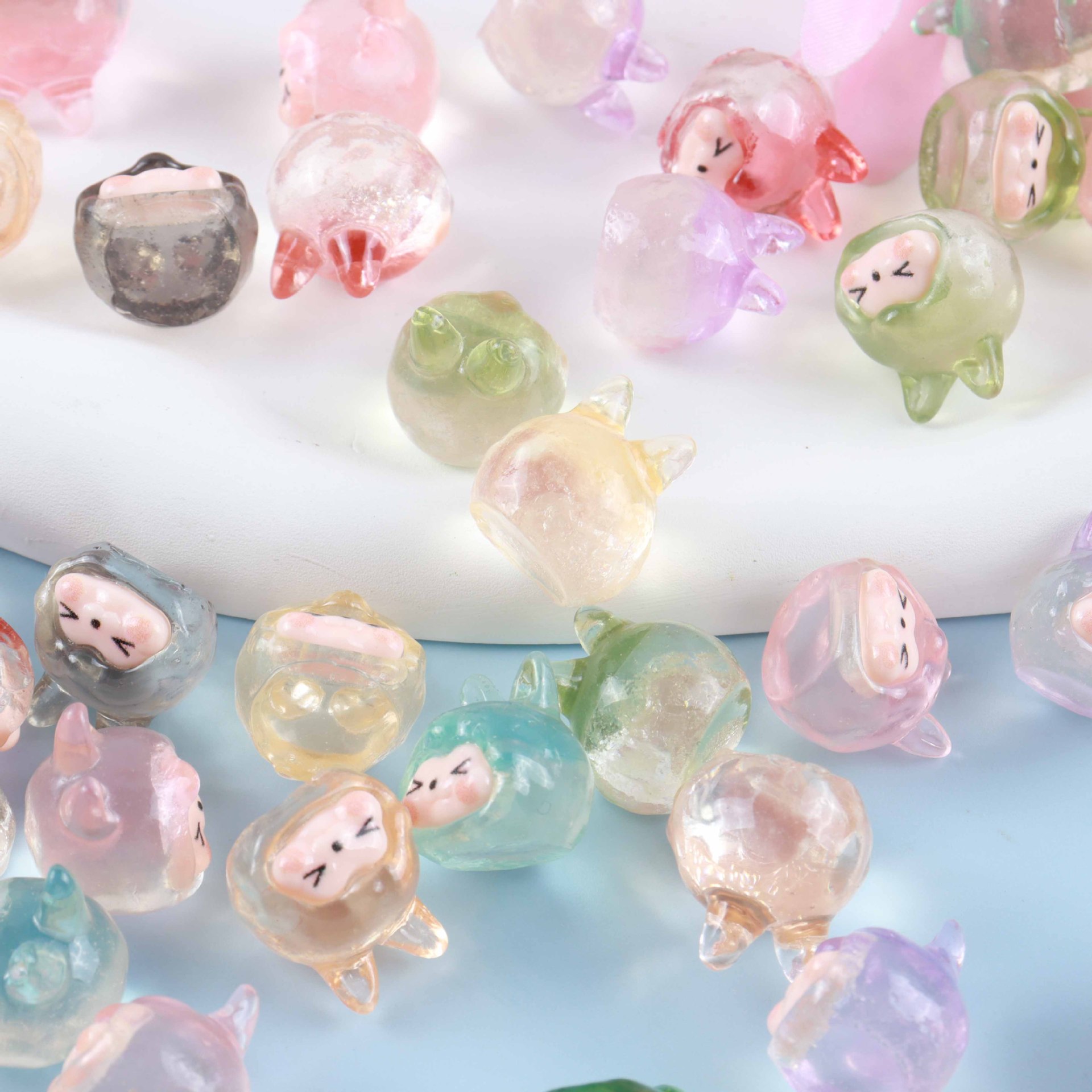 Adorable adorable Ice Crystal Micro-landscape kiki accessories diy car tabletop decoration creative fashion play material batch Specification drawing