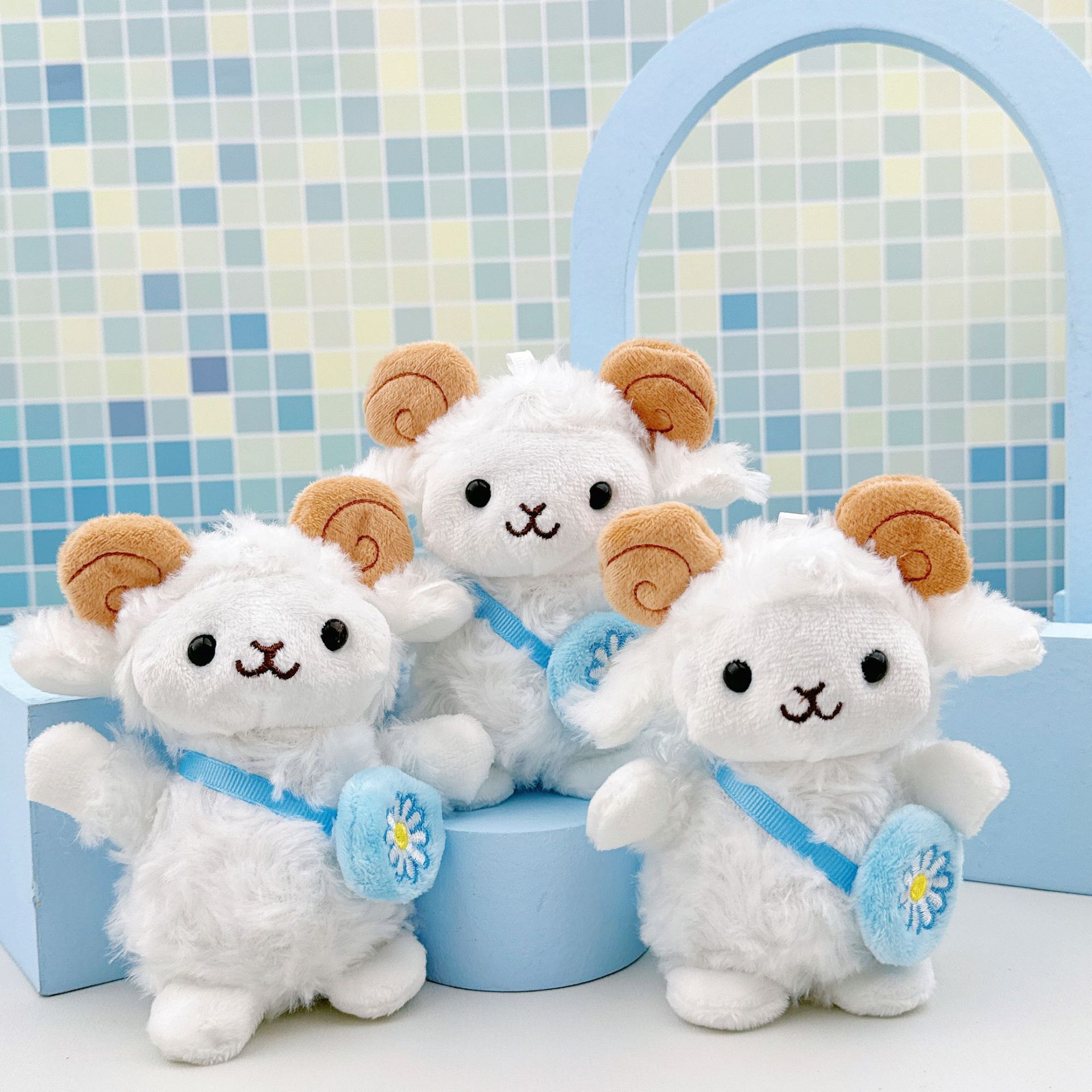 National trend sheep dolls, stuffed toys, sheep pendants, company event gifts, plush toys, presents Specification image