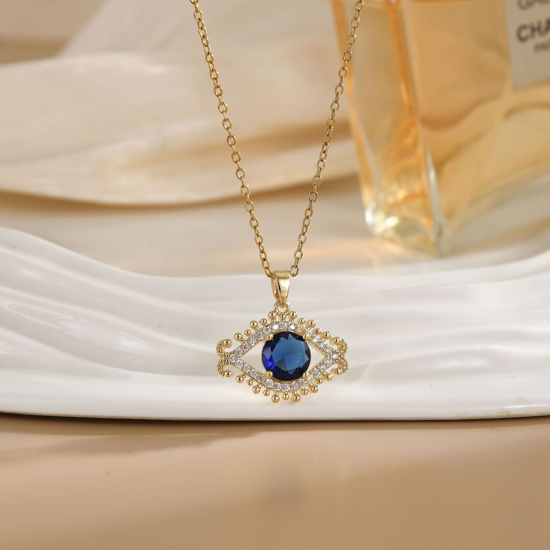 跨境亚马逊热卖钛钢项链女恶魔之眼吊坠小众感轻奢百搭锁骨链饰品详情31