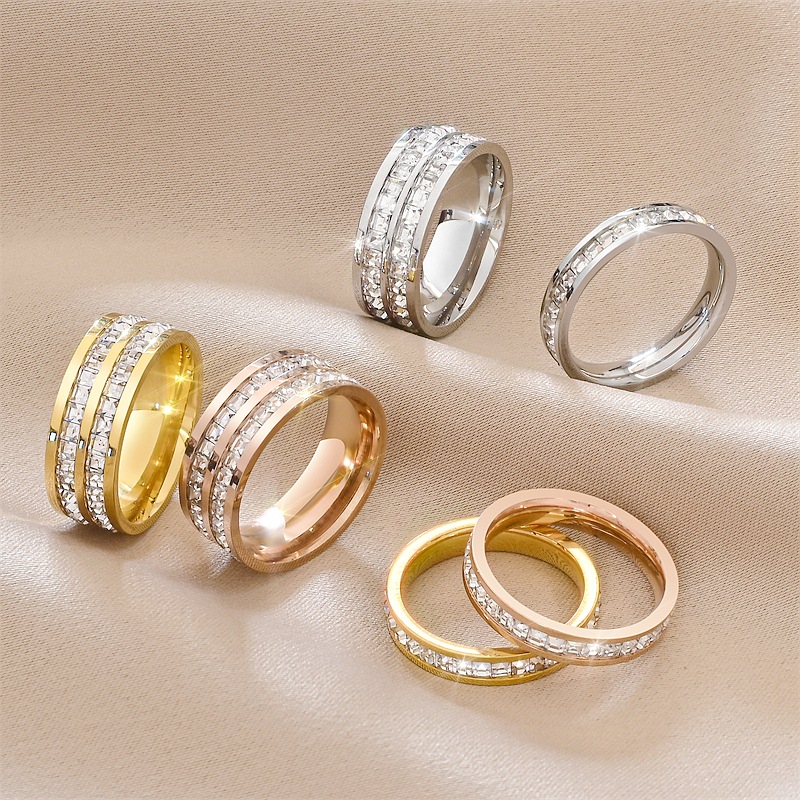 设计感轻奢 满天星情侣钻石戒指女18K不掉色 钛钢锆石戒指 批代发