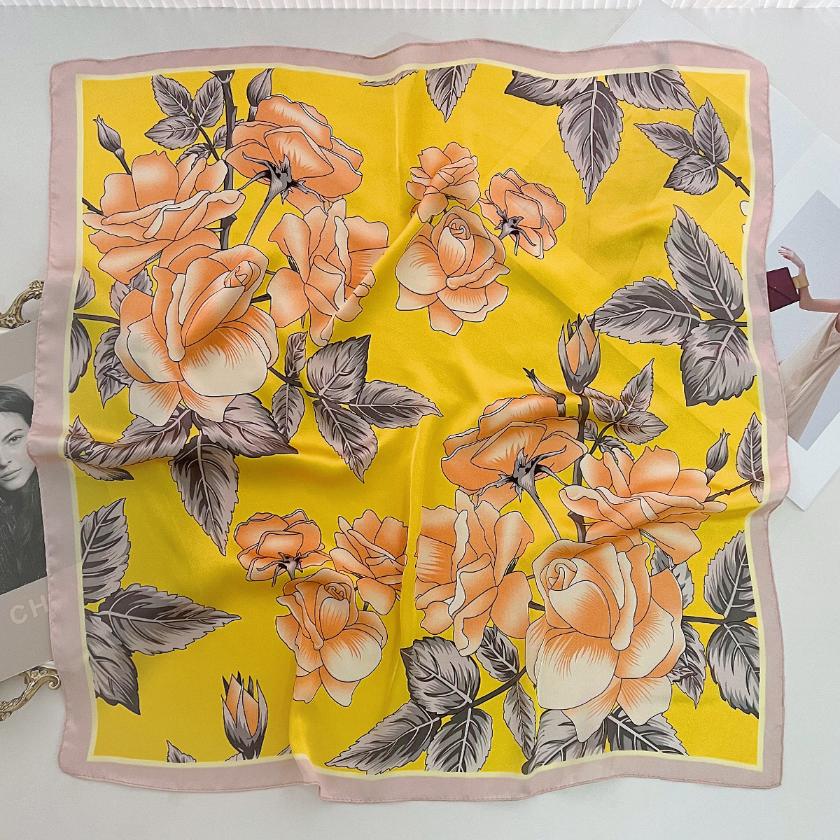 Fashionable commuting small square scarf, new floral silk scarf, spring and summer decorative neckerchief, hair tie, high-end and stylish scarf details Picture