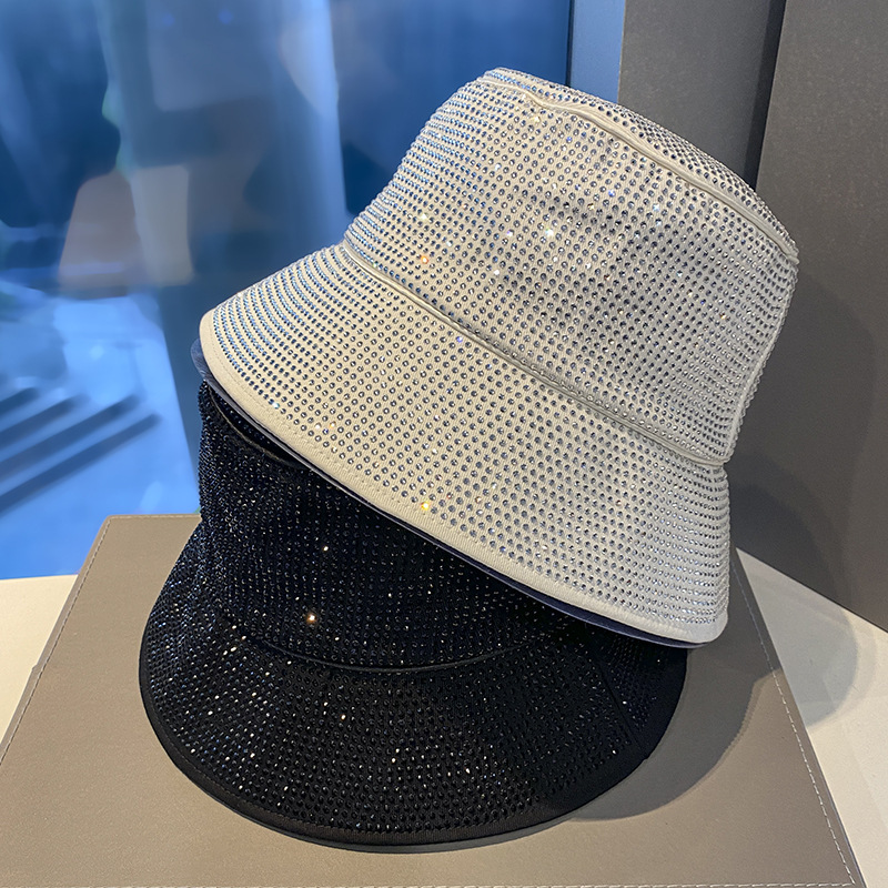 In 2023, the best-selling outdoor sun protection hats for spring and summer are diamond-encrusted chanel-style sun hats, black sun hats, and women's fisherman hats Specification image