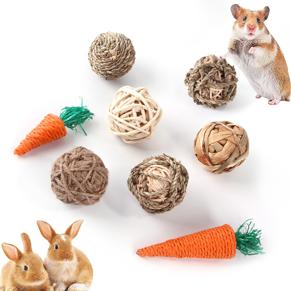 Wholesale of Z new hamster toys, teething tools, rabbit grass balls, totoro play and boredom supplies, and feeding balls pic 12