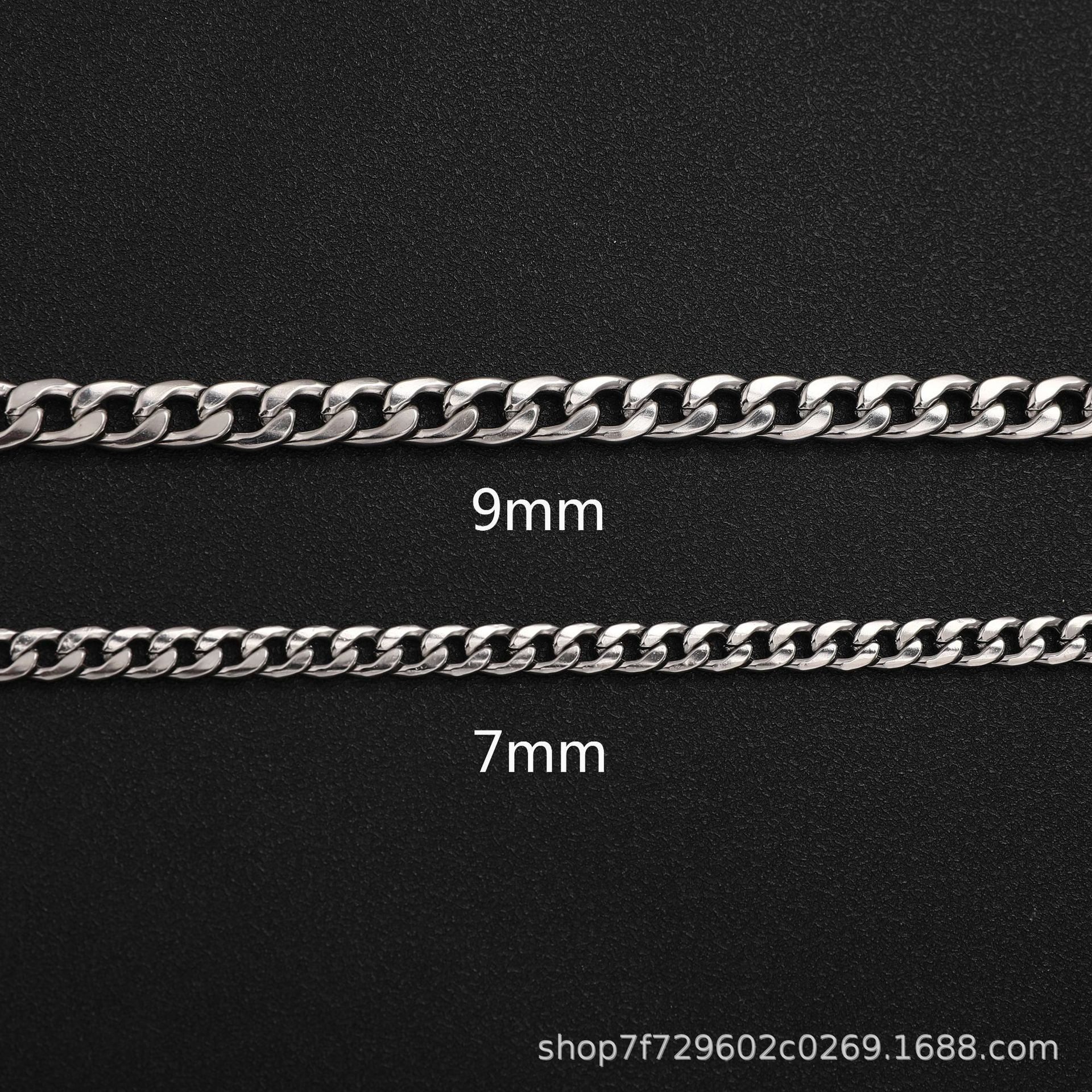 Wholesale thick plain titanium steel necklace, men's and women's Cuban chain, hip-hop trend, simple and versatile, no color fading Application Scenario