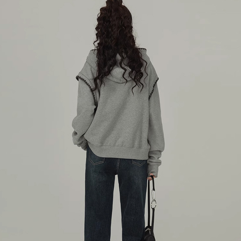 A grey design hooded and fleece hoodie for women's 2023 autumn and winter, a new short top for petite women Application Scenario