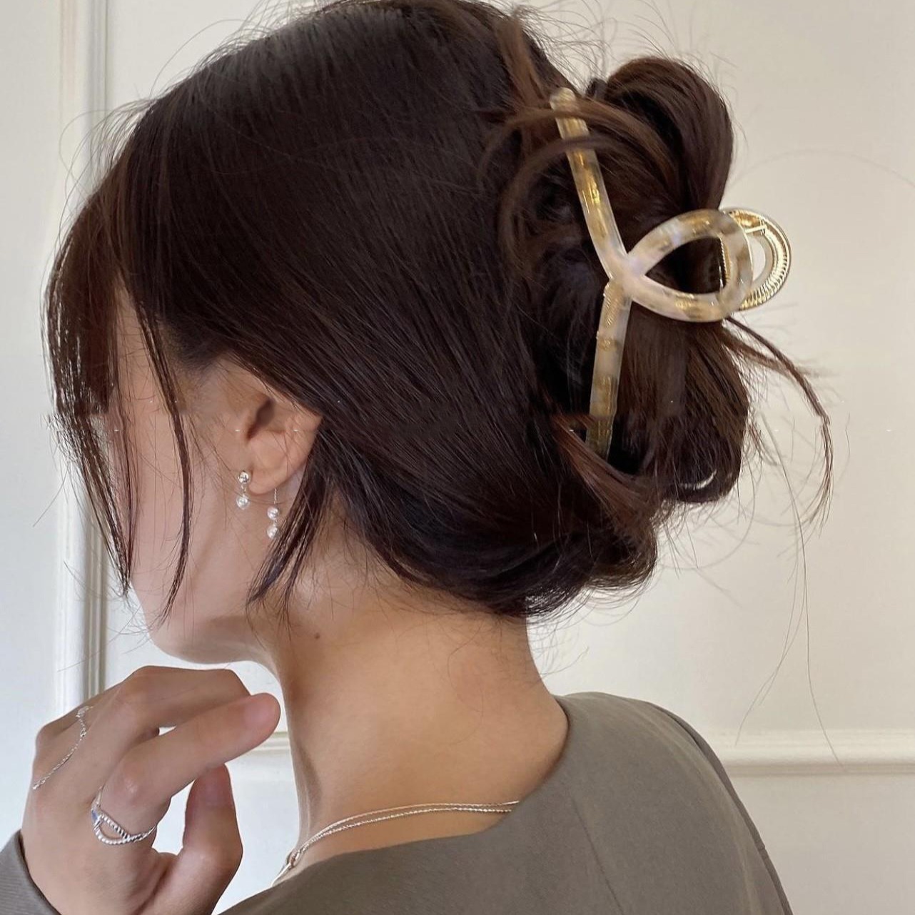 真醋酸韩国网红发夹抓夹高级感盘发鲨鱼夹大号  后脑勺发饰女批发细节图