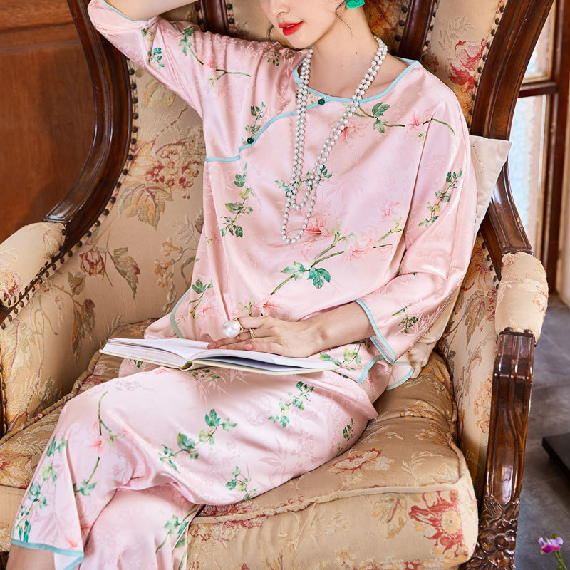 "National trend pajama women's ice Silk Chinese-style home wear set with chest pad pullover ice silk summer. details Picture
