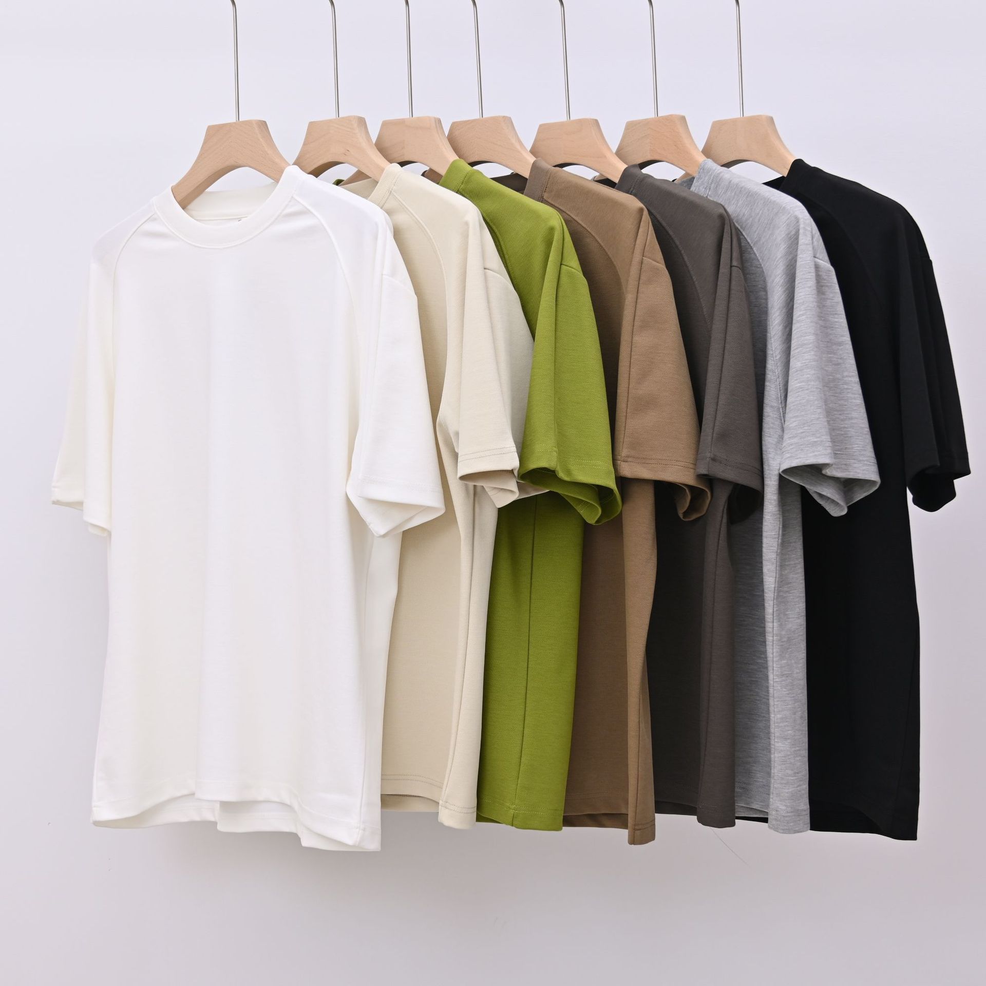 Nengmeng simple shoulder sleeve short-sleeved men's Tencel T-shirt, 245G summer men's top loose patchwork T-shirt Application Scenario