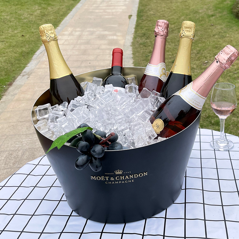 Two-color large-capacity aluminum ice buckets, high-end venues, bars, KTVS, ice bucket manufacturers wholesale, insulated and cold-insulated champagne buckets Application Scenario