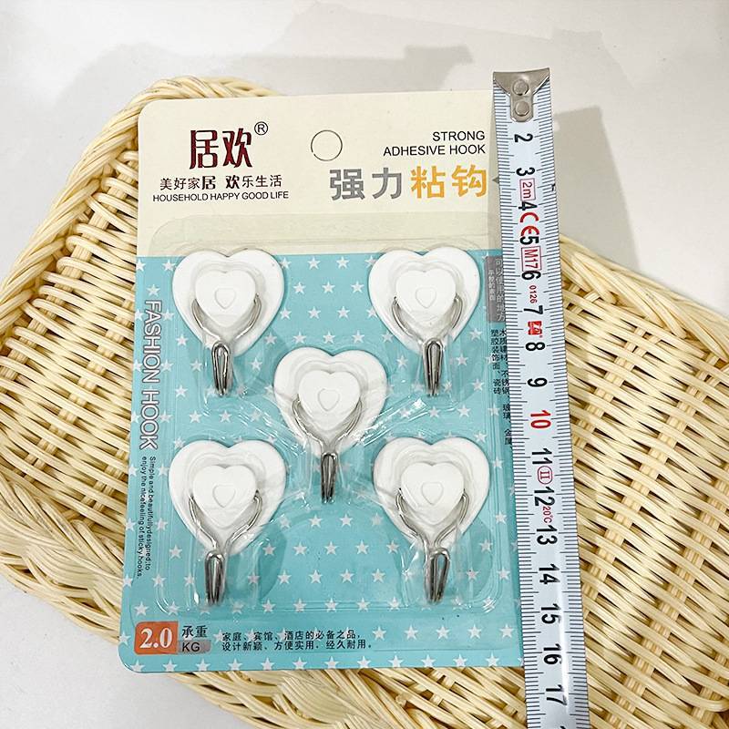 5 heart-shaped adhesive hooks, strong adhesive hooks, seamless adhesive hooks, door rear hooks, wall coat hooks, acrylic adhesive hooks Application Scenario